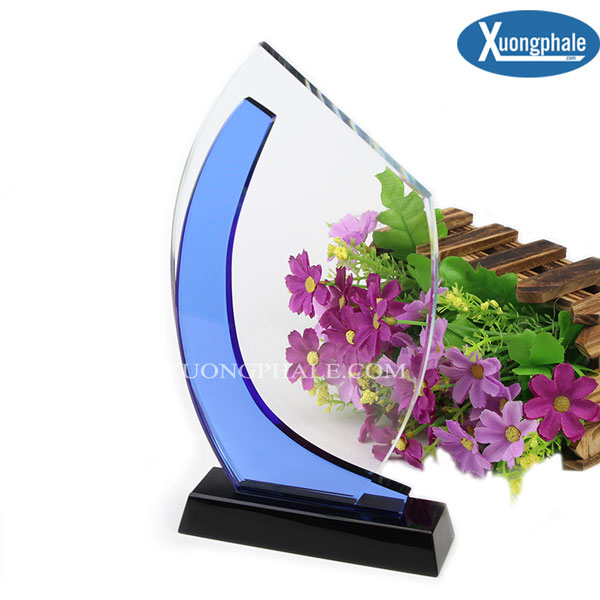 Xưởng-sản-xuất-pha-lê