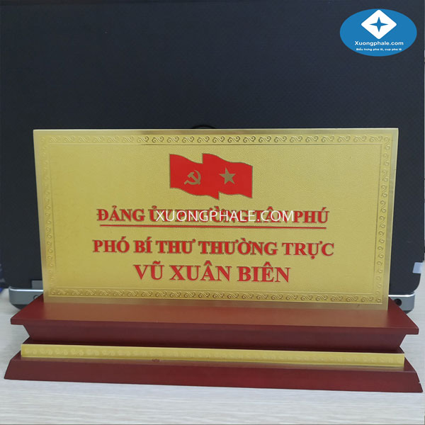 Xưởng-sản-xuất-pha-lê