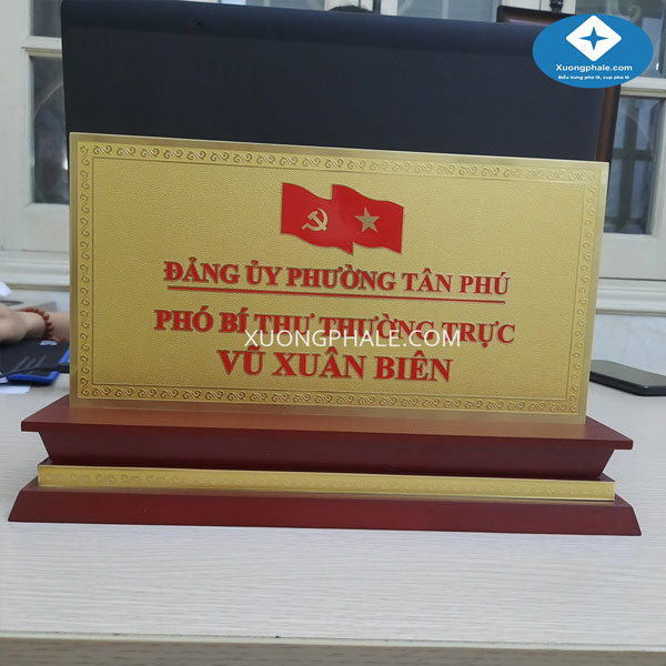 Xưởng-sản-xuất-pha-lê