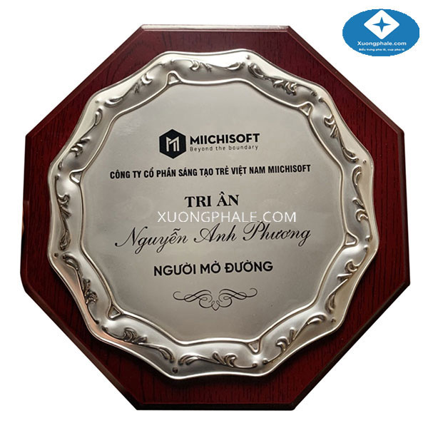 Xưởng-sản-xuất-pha-lê