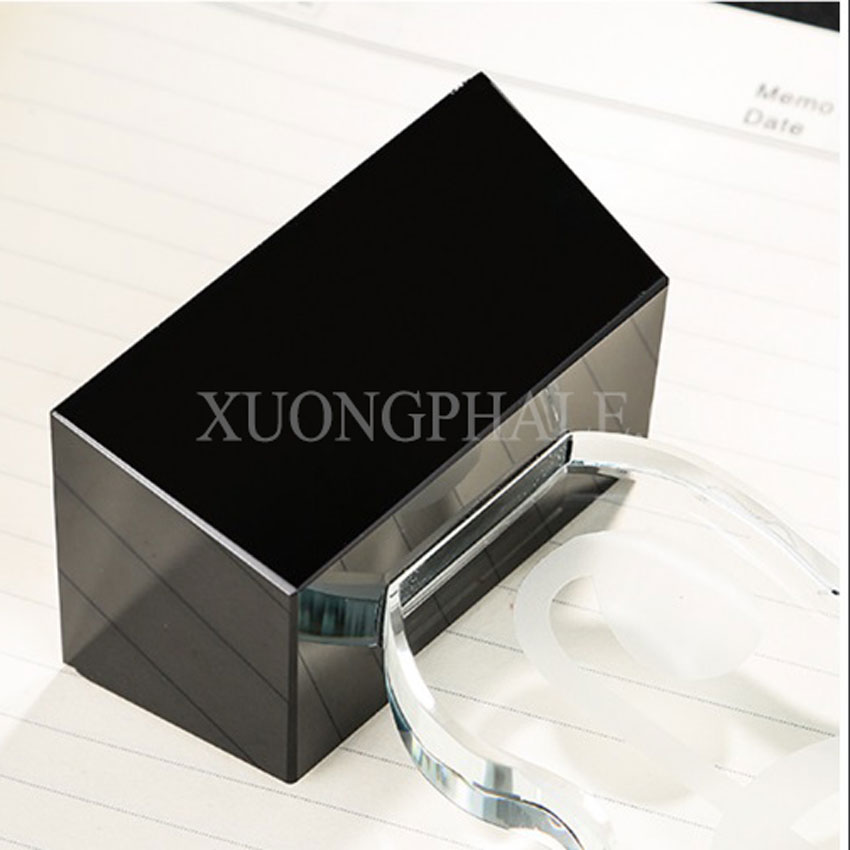 xưởng-sản-xuất-pha-lê-theo-yêu-cầu