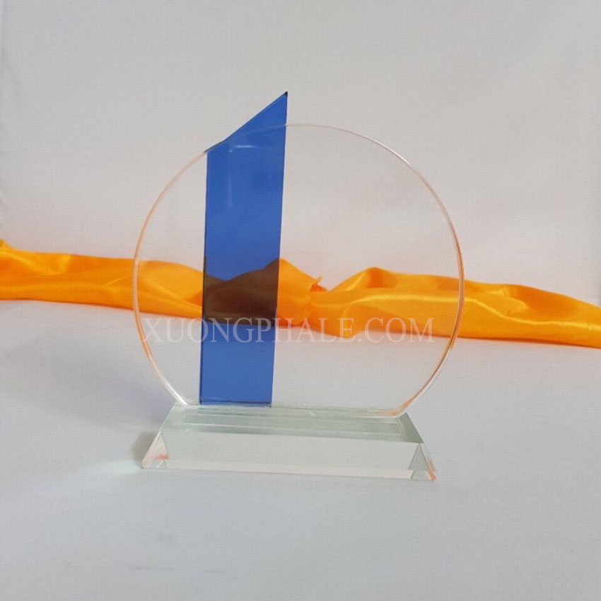 Xưởng-sản-xuất-pha-lê