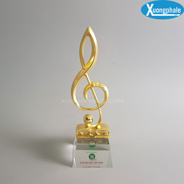 Xưởng-sản-xuất-pha-lê