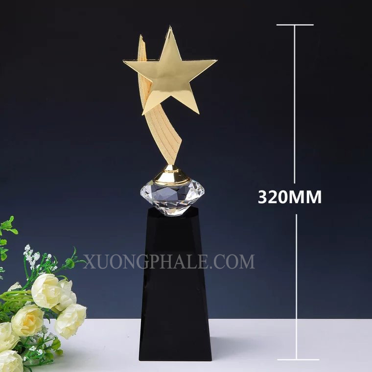 Xưởng-sản-xuất-pha-lê