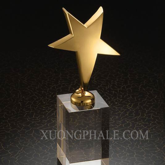 Xưởng-sản-xuất-pha-lê