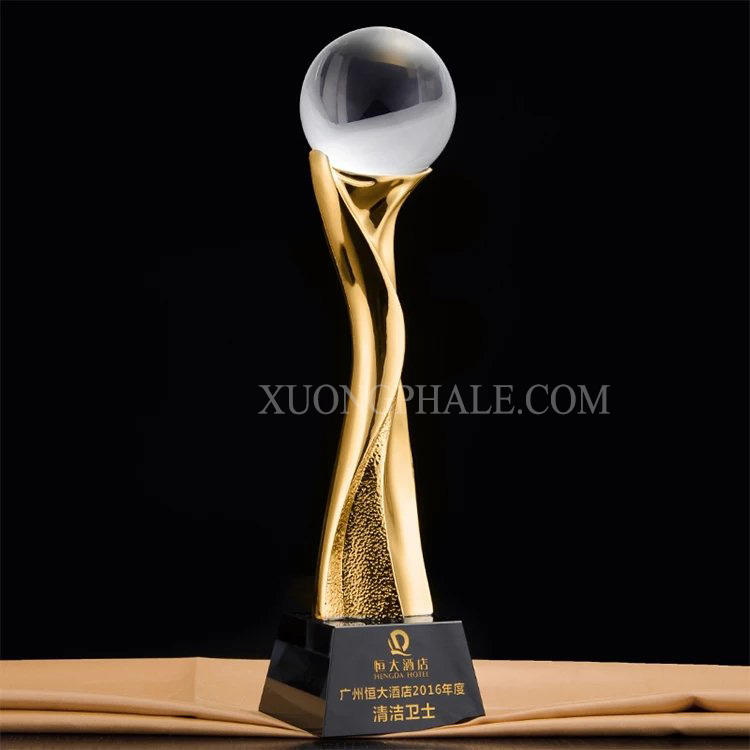 Xưởng-sản-xuất-pha-lê
