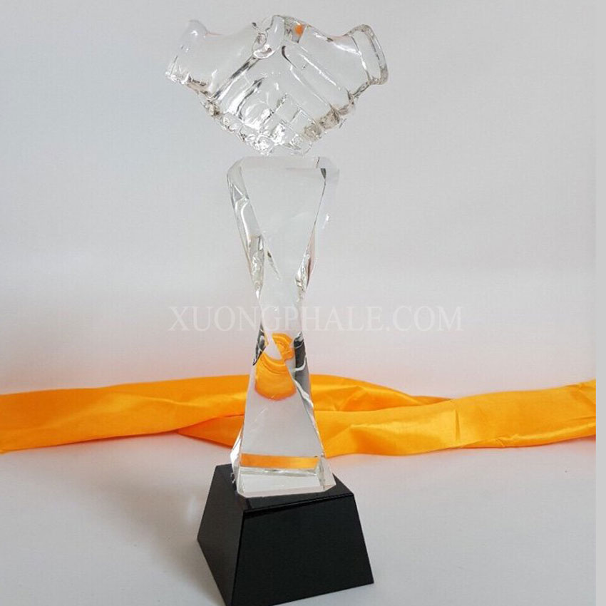Xưởng-sản-xuất-pha-lê