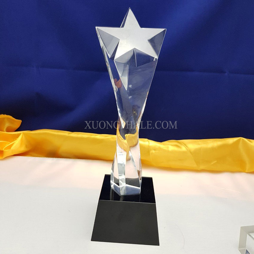 Xưởng-sản-xuất-pha-lê