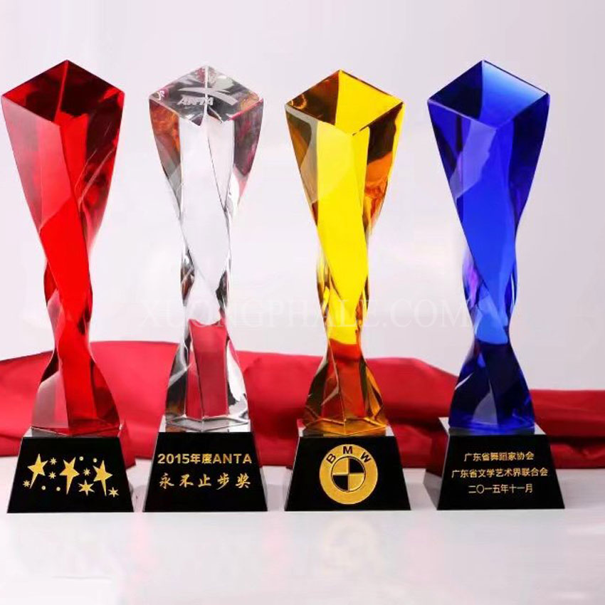 Xưởng sản xuất pha lê