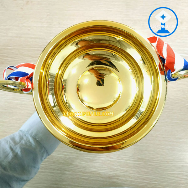 Xưởng-sản-xuất-pha-lê