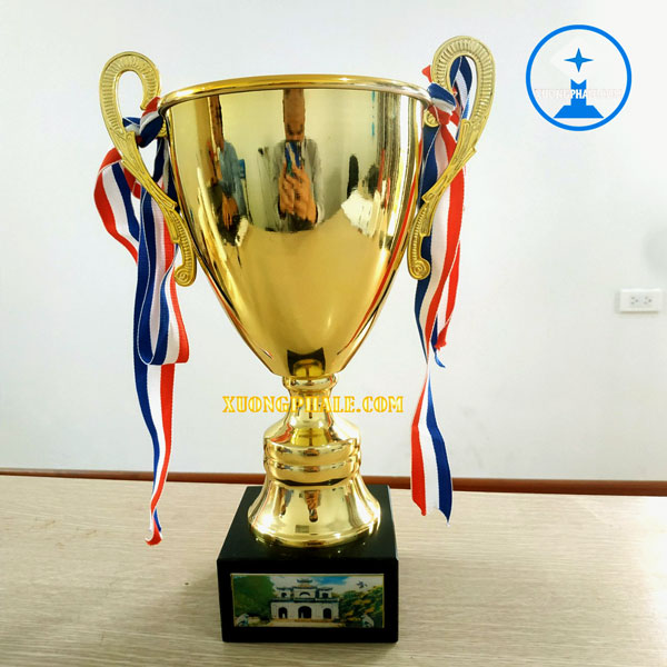 Xưởng sản xuất pha lê