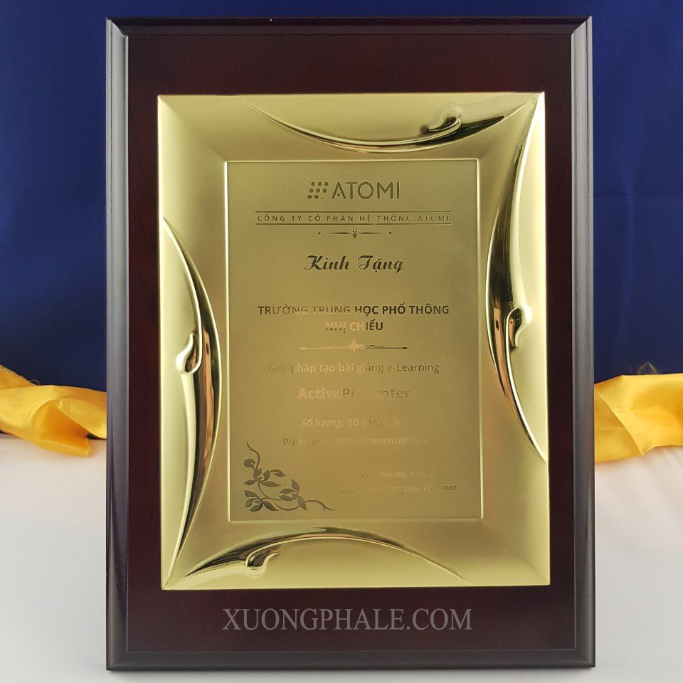 Xưởng-sản-xuất-pha-lê
