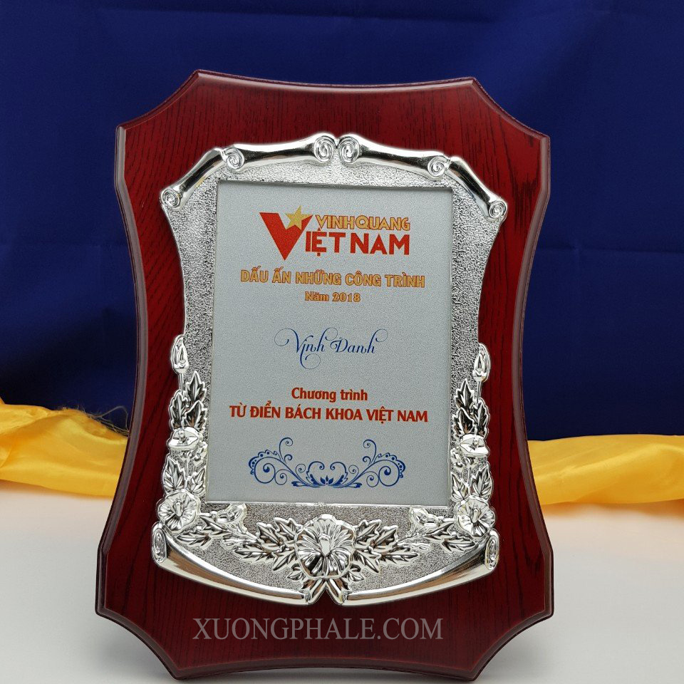 Xưởng-sản-xuất-pha-lê