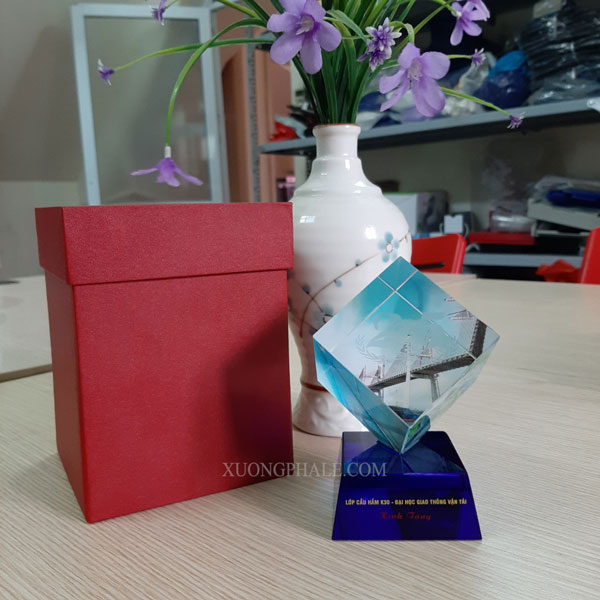 Xưởng-sản-xuất-pha-lê